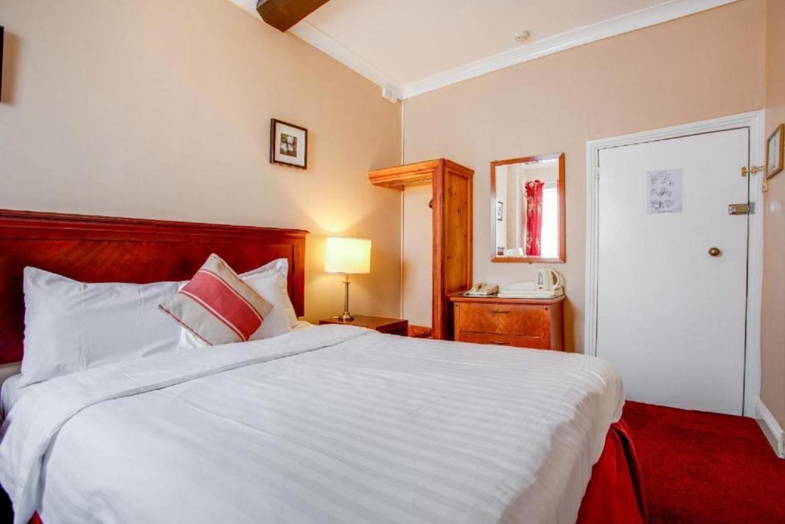 The Rose And Crown Hotel Wisbech Esterno foto