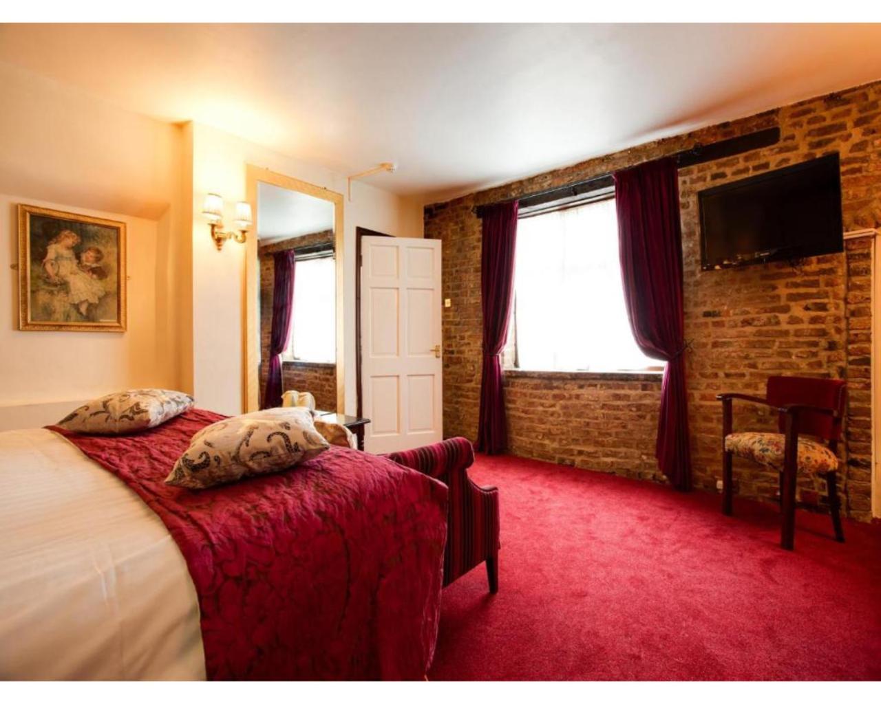 The Rose And Crown Hotel Wisbech Esterno foto