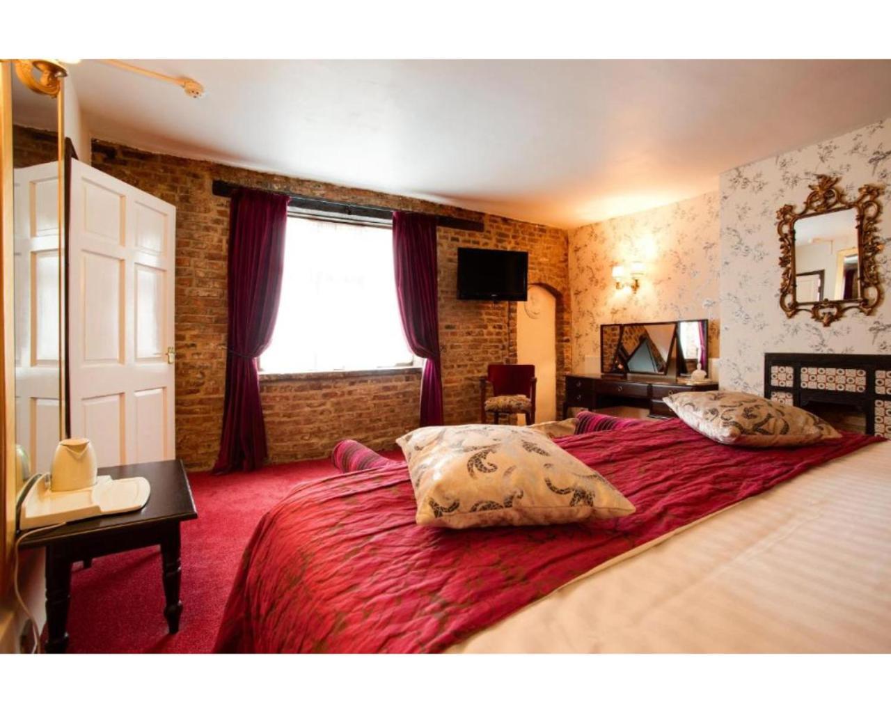 The Rose And Crown Hotel Wisbech Esterno foto